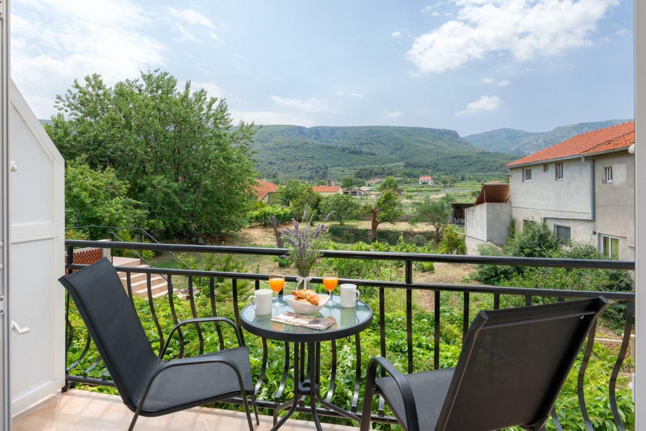 B&B Aurora Йелса Екстериор снимка