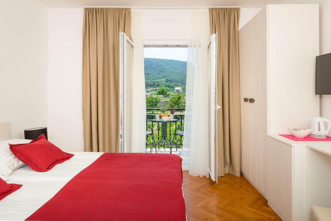 B&B Aurora Йелса Екстериор снимка