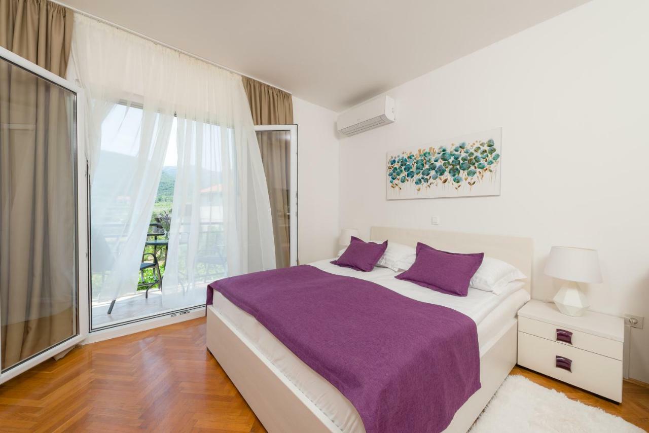 B&B Aurora Йелса Екстериор снимка