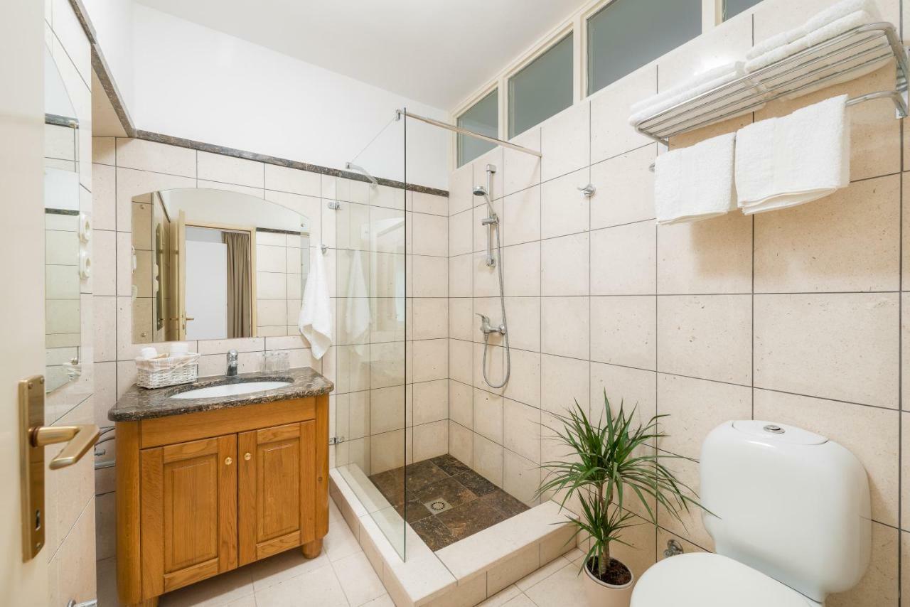 B&B Aurora Йелса Екстериор снимка